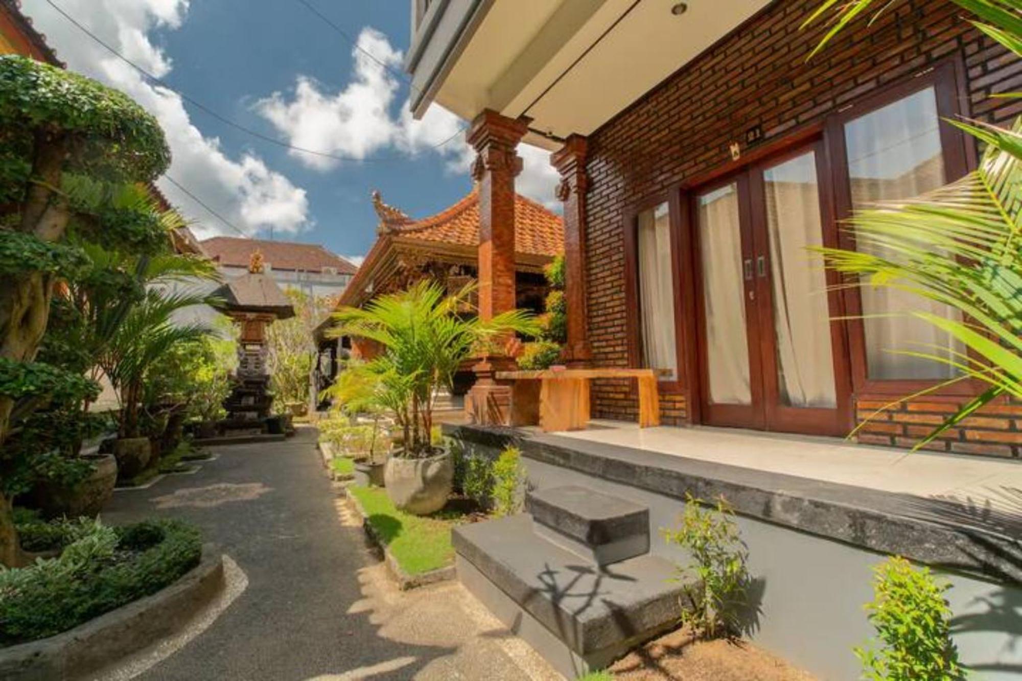 Pondok Lulik Homestay Canggu Esterno foto