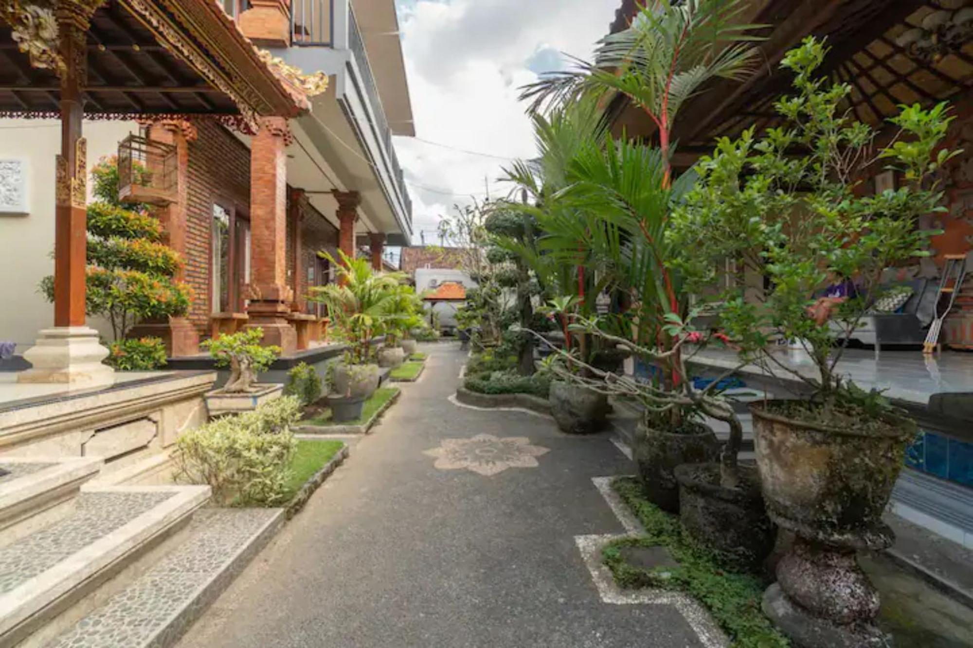 Pondok Lulik Homestay Canggu Esterno foto